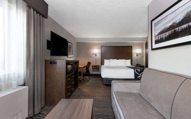 La Quinta Inn & Suites by Wyndham Anchorage Airport