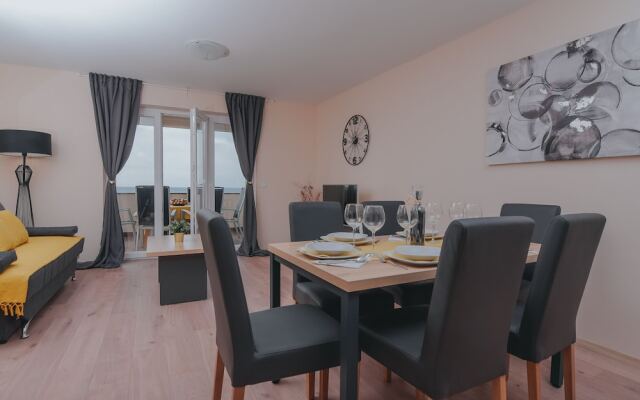 Pool Apartments Tolo