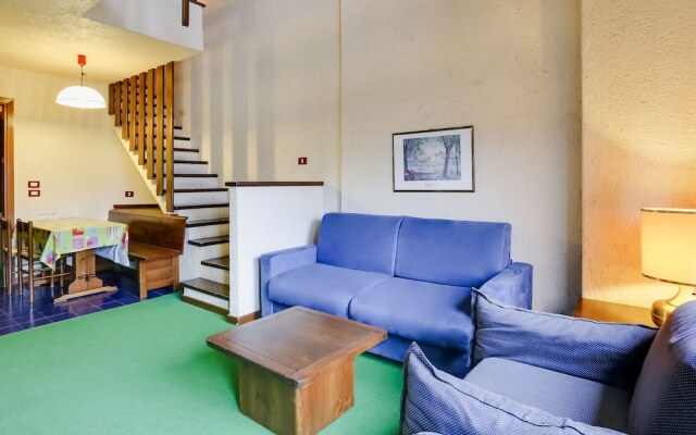 Pretty Holiday Home in Artogne With Patio