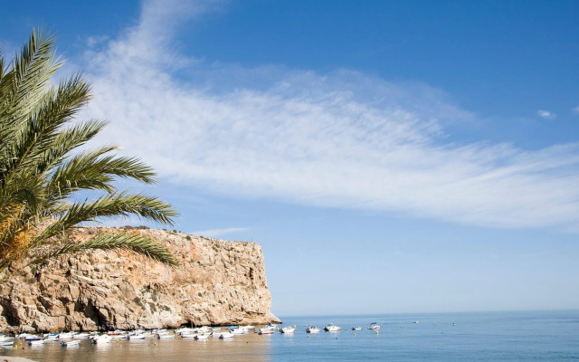 Beautiful house on the beachfront in Costa tropical