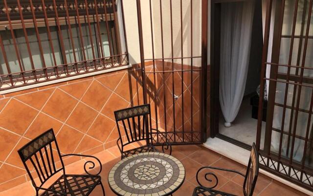 Apartamentos Puente Miraflores