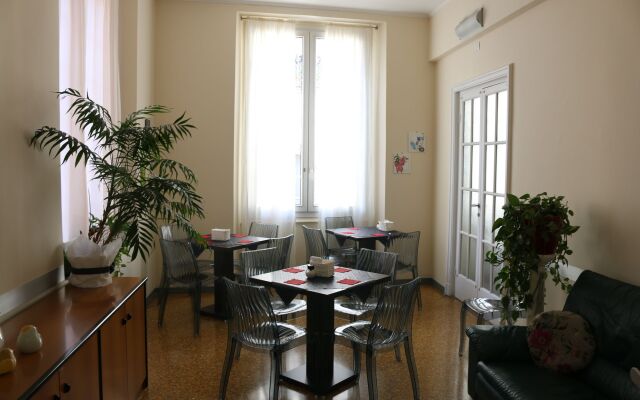 Hotel Cairoli