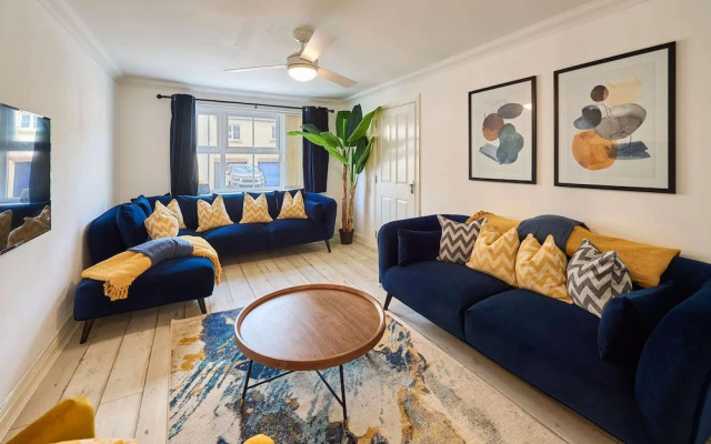 Host Stay Blueberry House