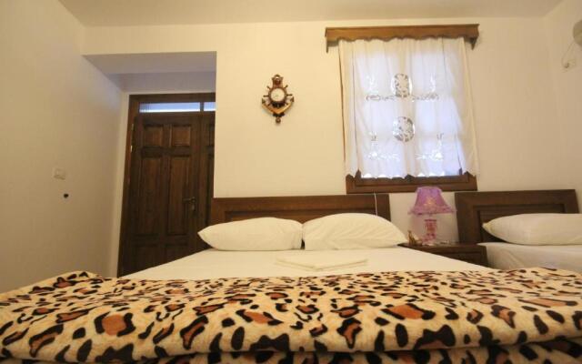 Apartment Altin in old town