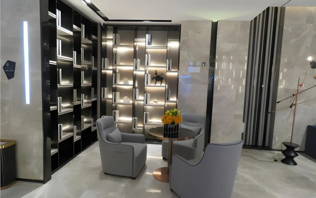 Echarm Hotel (Nanchang Bayi Square Subway Station Wushang MALL)