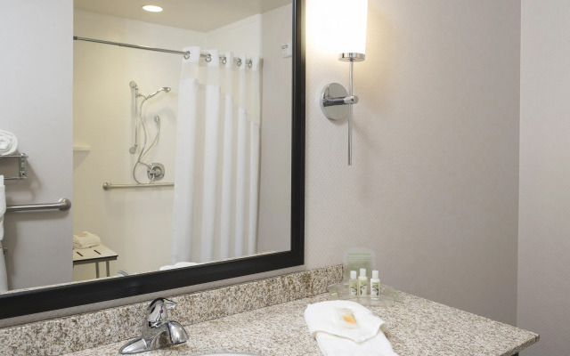 Holiday Inn Indianapolis Airport by IHG