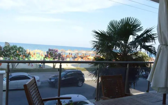 Aqua Mare Luxury Apartments