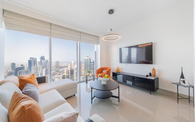 DXB - Opera Grand - 6104 - DT