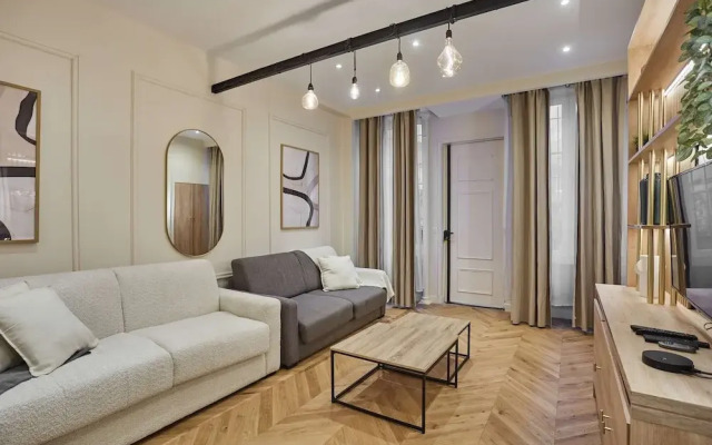 Sublime Apartment in the Heart of Paris 10 People