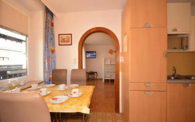 LOW BUDGET Apartment Areit Lozano by Apartments Ged