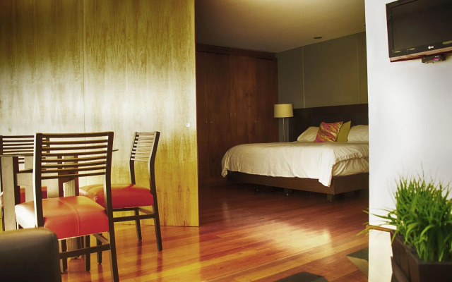 Aura For Living