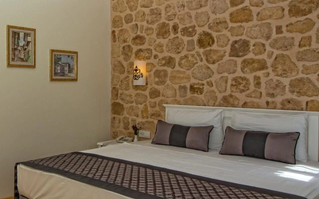 Baia Lara Hotel