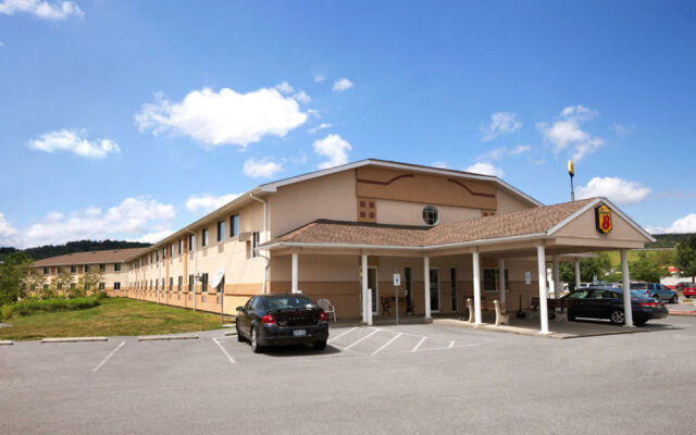 Super 8 Clearfield