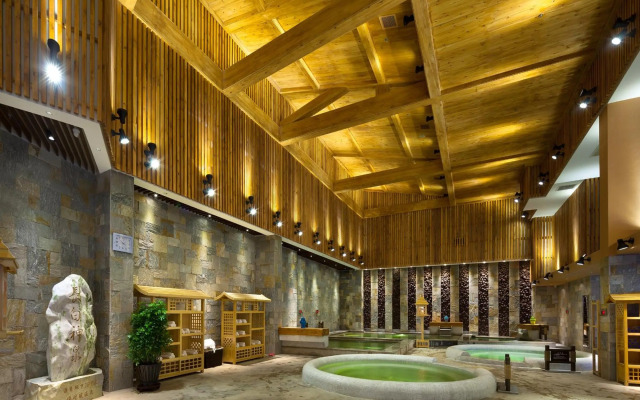 Holiday Inn Changbaishan Suites