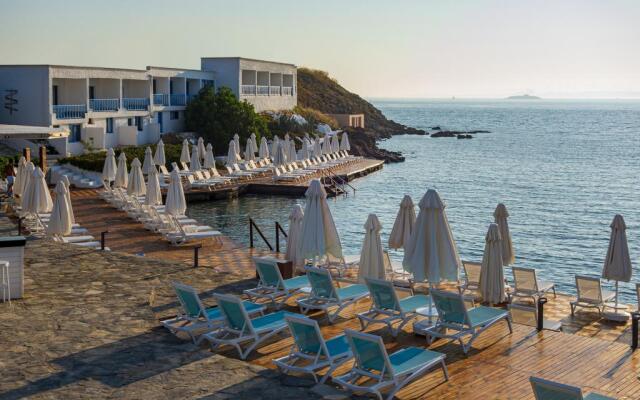 Pelagos Hotel
