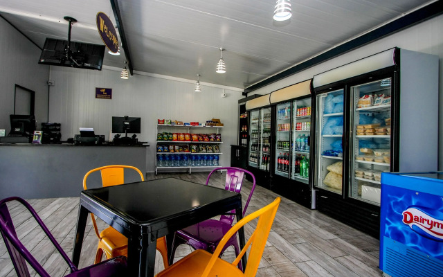 SleepOver Phabeni Gate