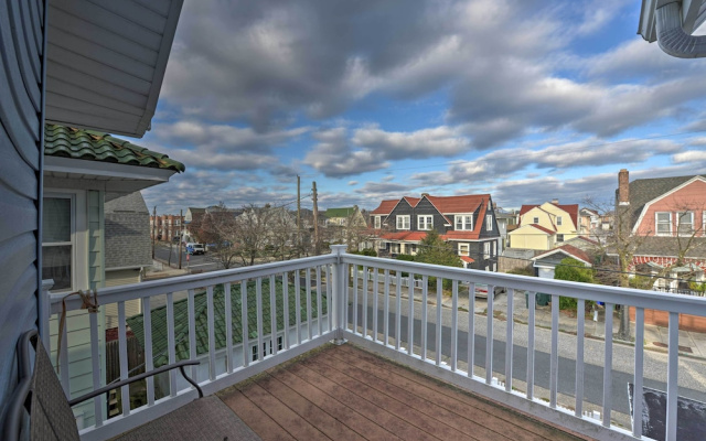 Beautifully Renovated Beach House w/ Fenced Patio!