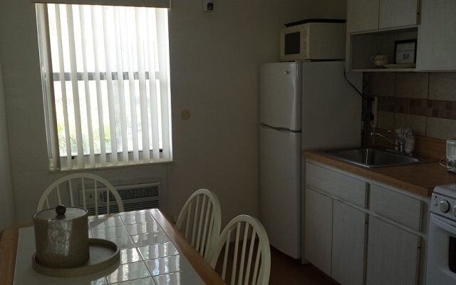 Captain's Quarters Resort