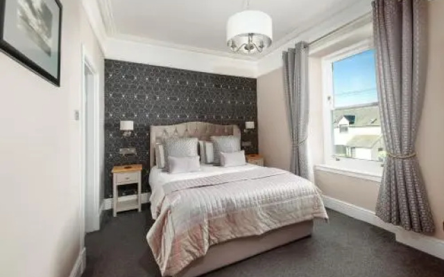 Dryburgh Town House