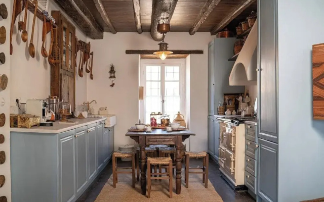 The 1813 Painter s House by Neuvel