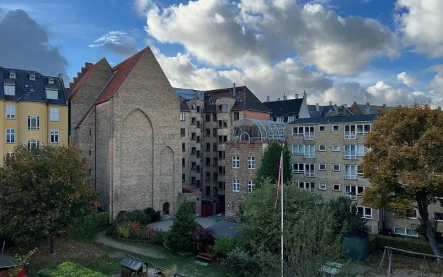 Beautiful 2-bed Apartment