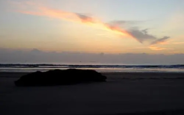 Adra suites @ Timurbay Seafront Residence