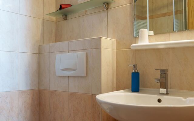 Studio for 2 People - Split Region