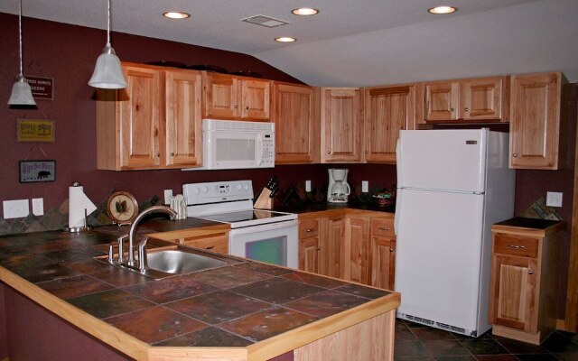 Rocky Mountain Retreat 2 by Rocky Mountain Resorts