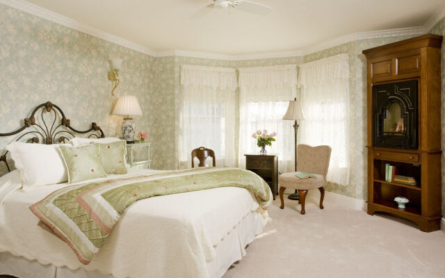 Wilbraham Mansion