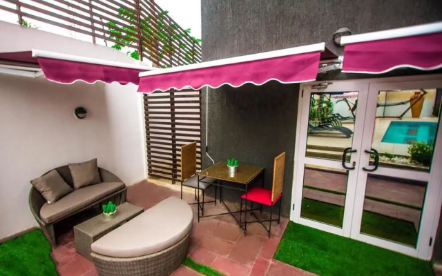 Earl Heights Suites Hotel