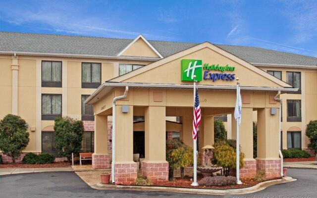 Holiday Inn Express Charlotte Belmont Airport, an IHG Hotel