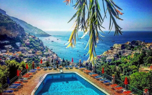 Relaxing Positano
