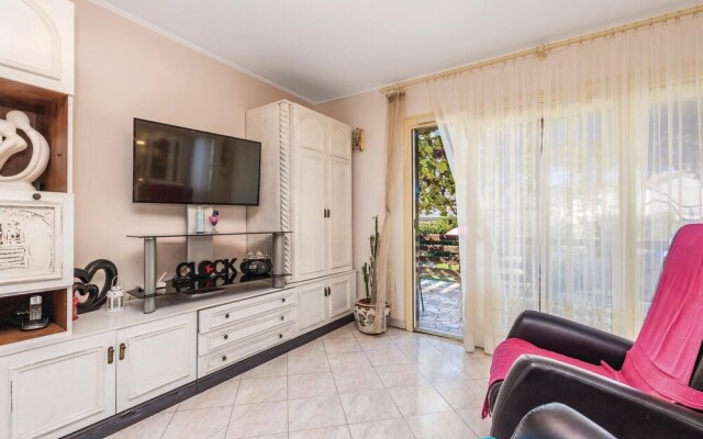 Awesome Home in Kastav with Hot Tub, WiFi & 3 Bedrooms