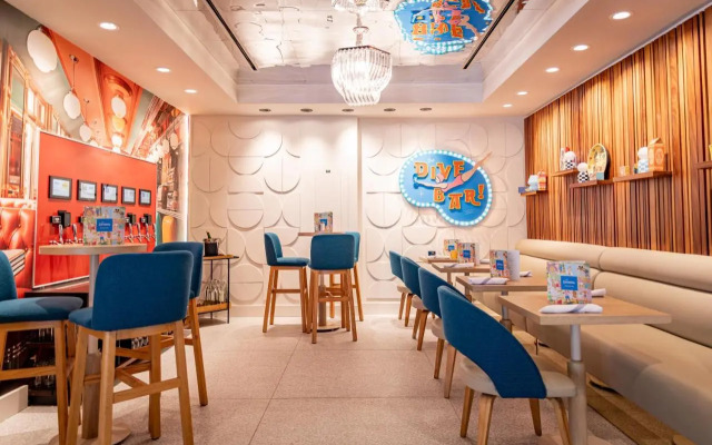 Continental Miami Beach, Tapestry Collection by Hilton