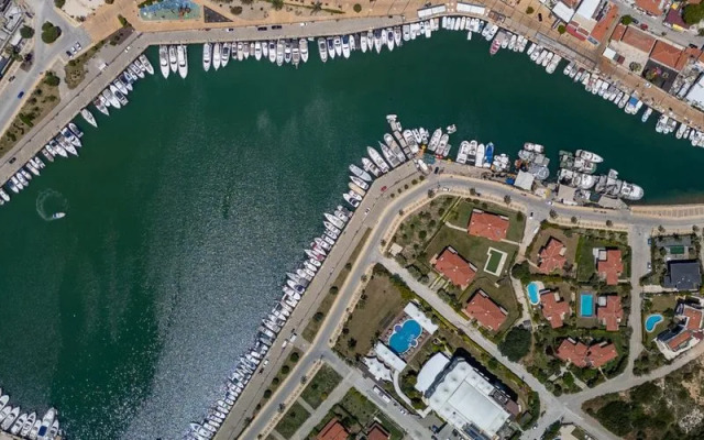 Sisus Marina Hotel