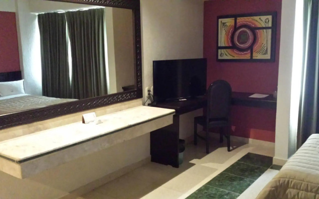 Hotel Real Del Sol – Zona Expo Industrial