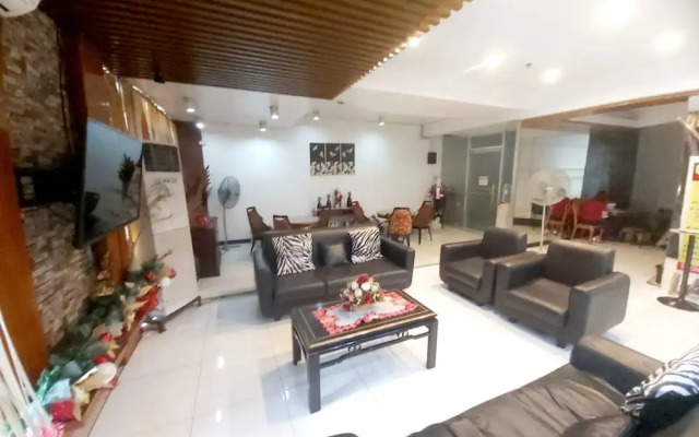 Cosmo Hotel Espana Near Ust