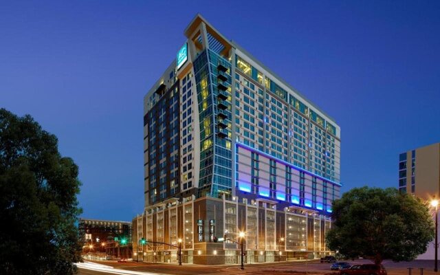 AC Hotel by Marriott Nashville Downtown