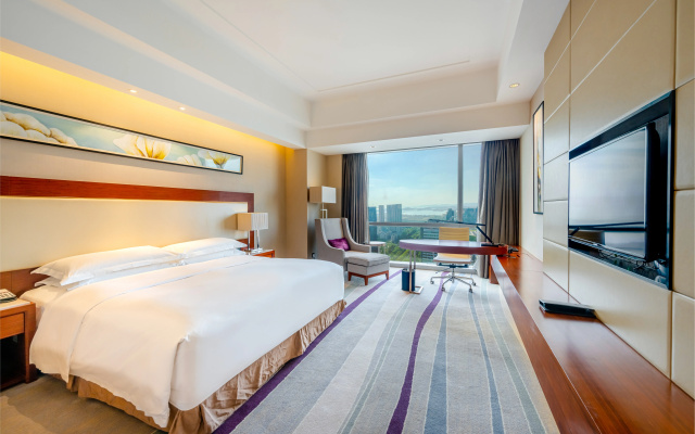 Crowne Plaza Wuxi Taihu by IHG