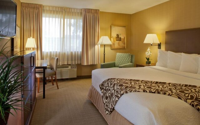 Silver Cloud Inn - Bellevue Downtown