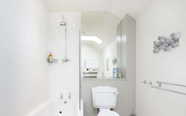 Picturesque Mews House on Cosy Cobbled Street