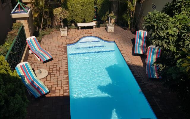 Court Classique Suite Hotel