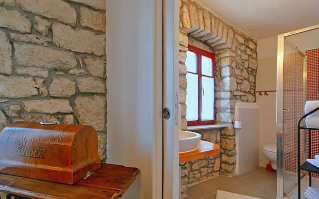 Beautiful Villa in Dracevac With Swimming Pool