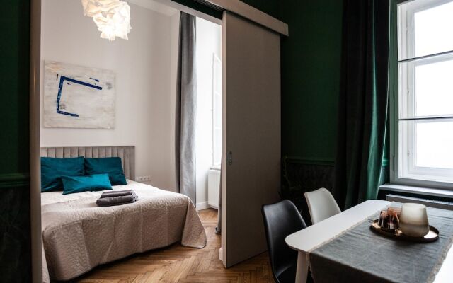 Luxury Central Apartment