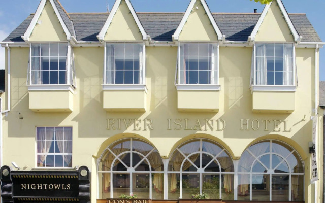 River Island Hotel