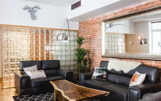 MTLVacationRentals - The City Chalet