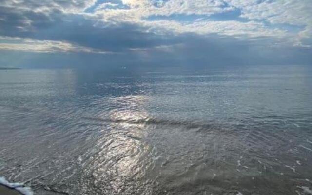 Private Beach Front Maisonette 3 Bedroom Mikiverna