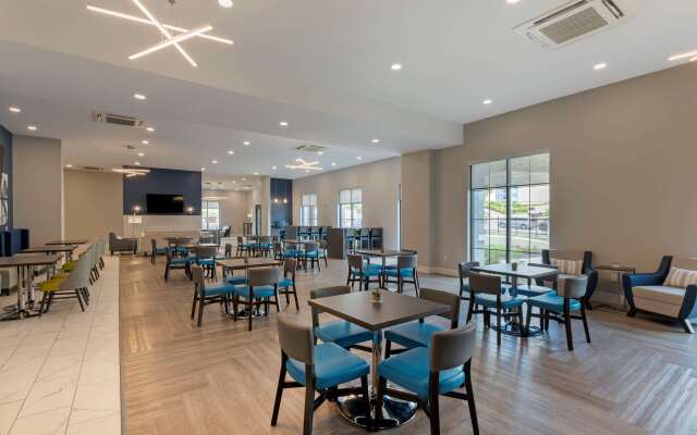 MainStay Suites Cincinnati University - Uptown