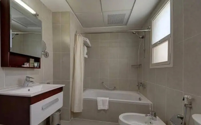 Rayan Hotel Corniche