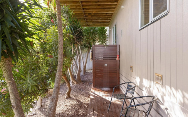 Saltwater Breeze Retreat